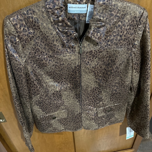 Jacket - Picture 2 of 7